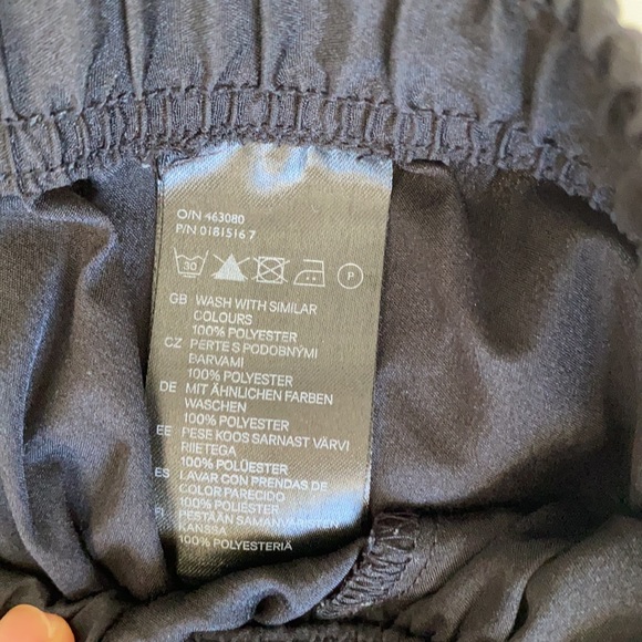 H&M Black Joggers with Zipper Pockets - Picture 9 of 10